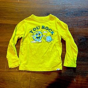 Practically new gap tee “you rock” size 5